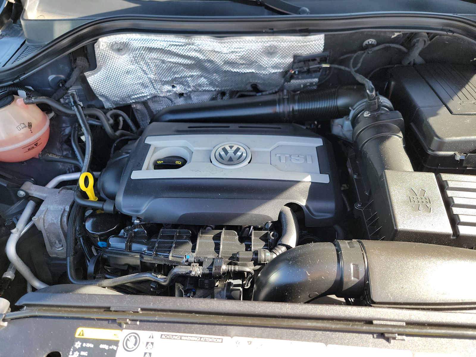 2014 Volkswagen Tiguan 2.0T R-Line FWD