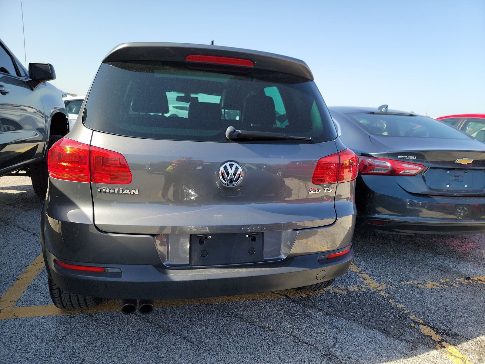 2014 Volkswagen Tiguan 2.0T R-Line FWD