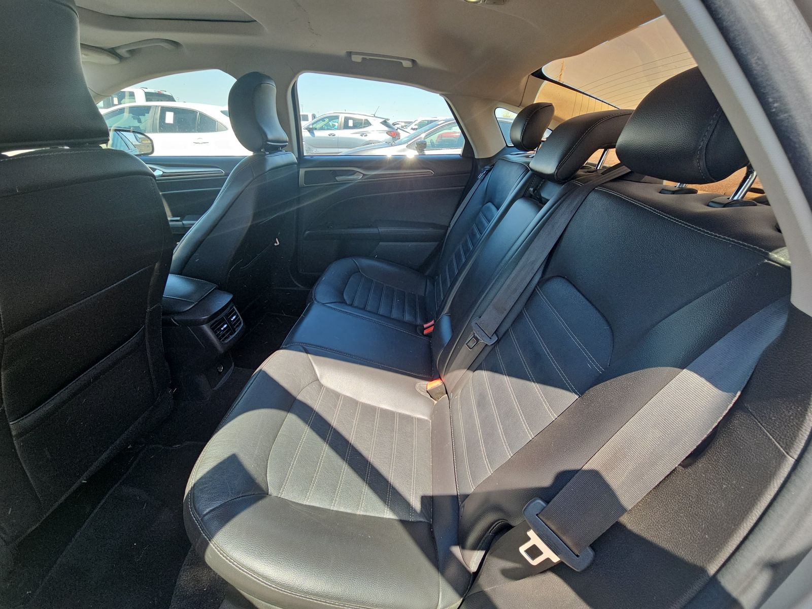 2015 Ford Fusion SE FWD
