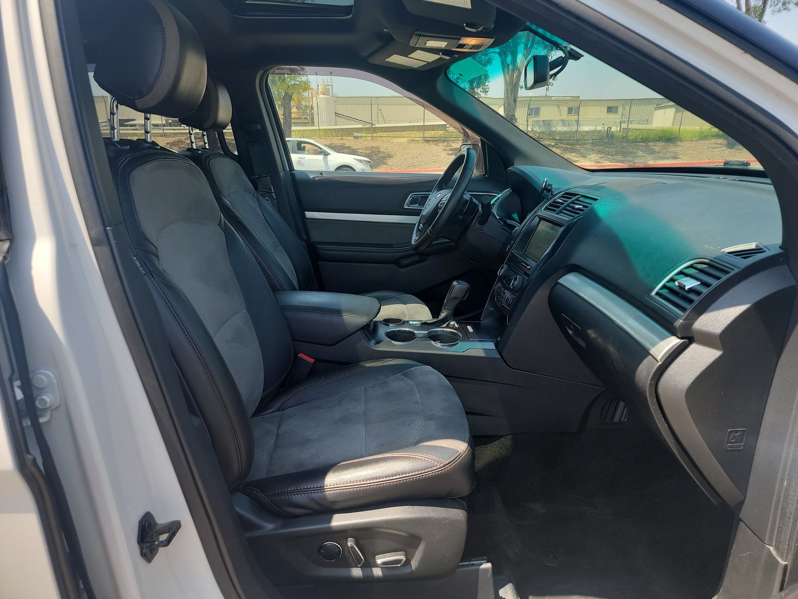 2017 Ford Explorer XLT FWD