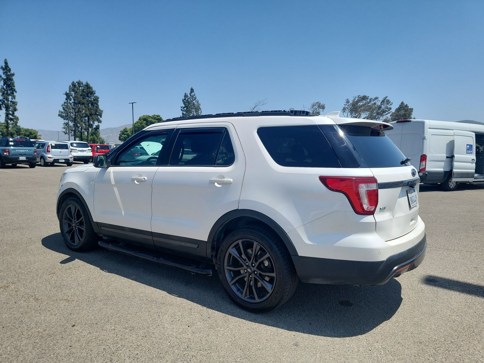2017 Ford Explorer XLT FWD