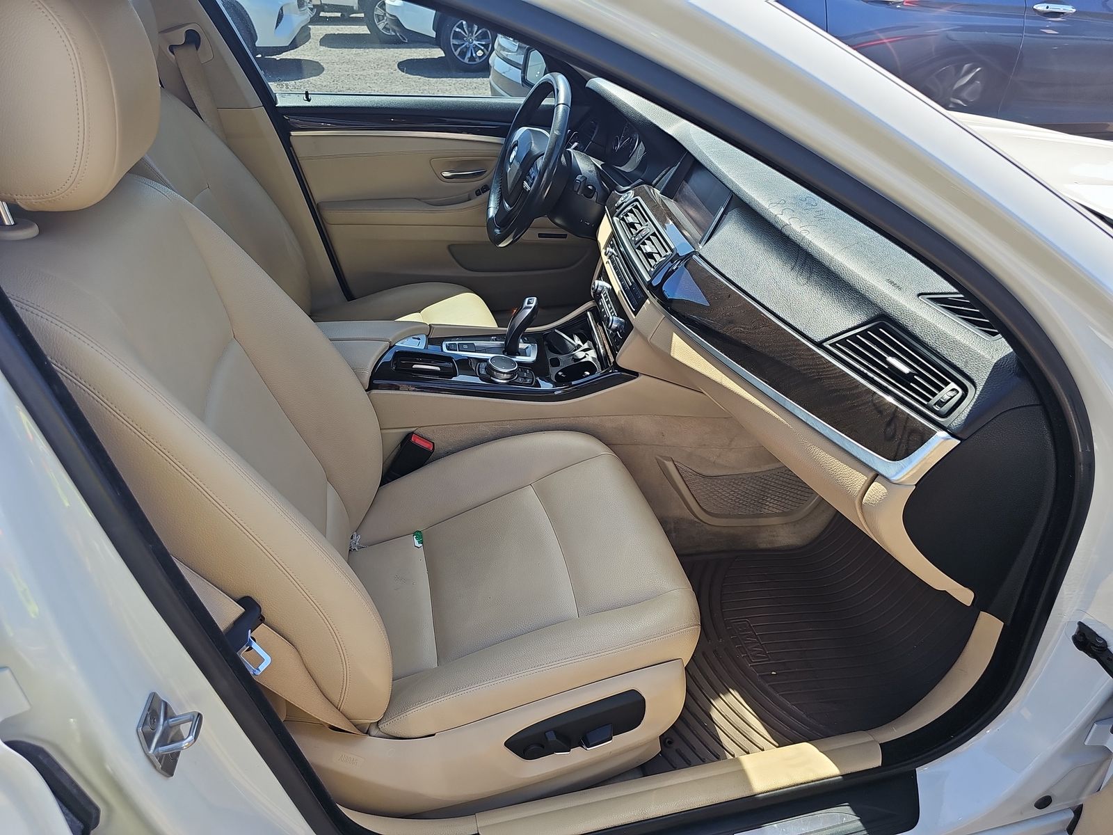 2015 BMW 5 Series 528i RWD