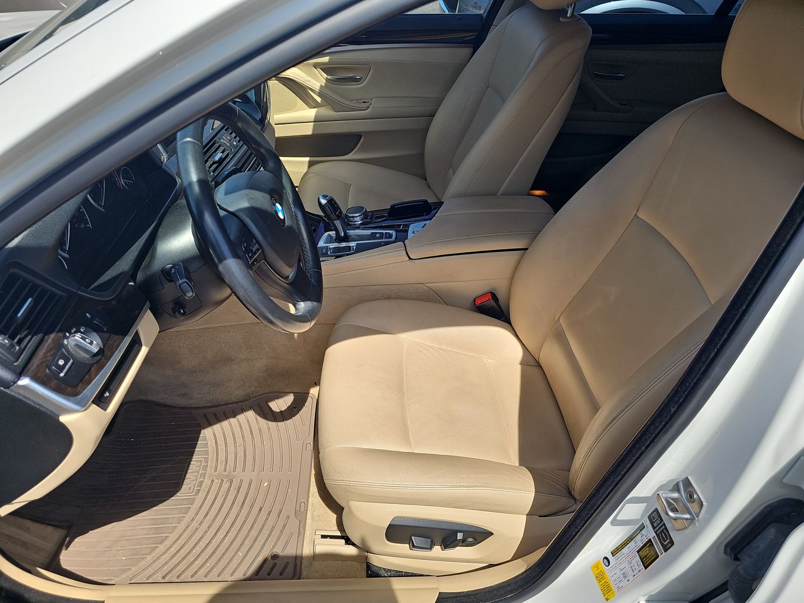 2015 BMW 5 Series 528i RWD