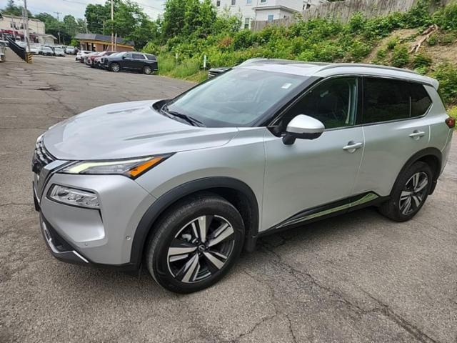 2022 Nissan Rogue SL