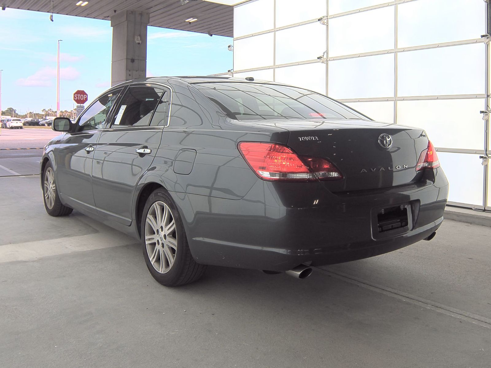 2010 Toyota Avalon Limited FWD