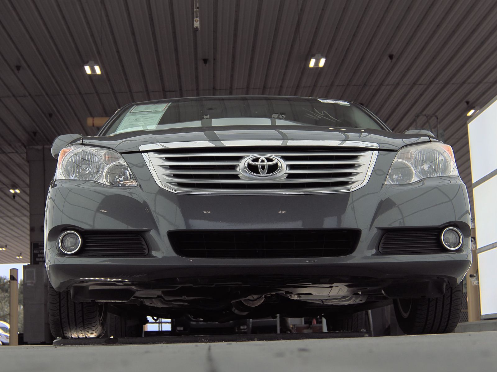2010 Toyota Avalon Limited FWD