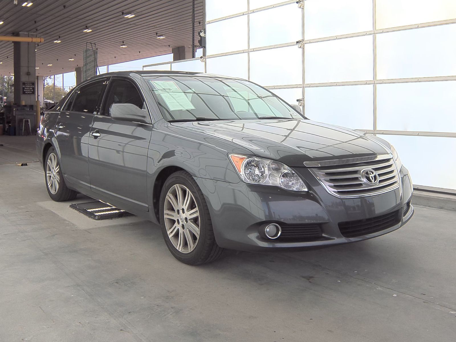 2010 Toyota Avalon Limited FWD