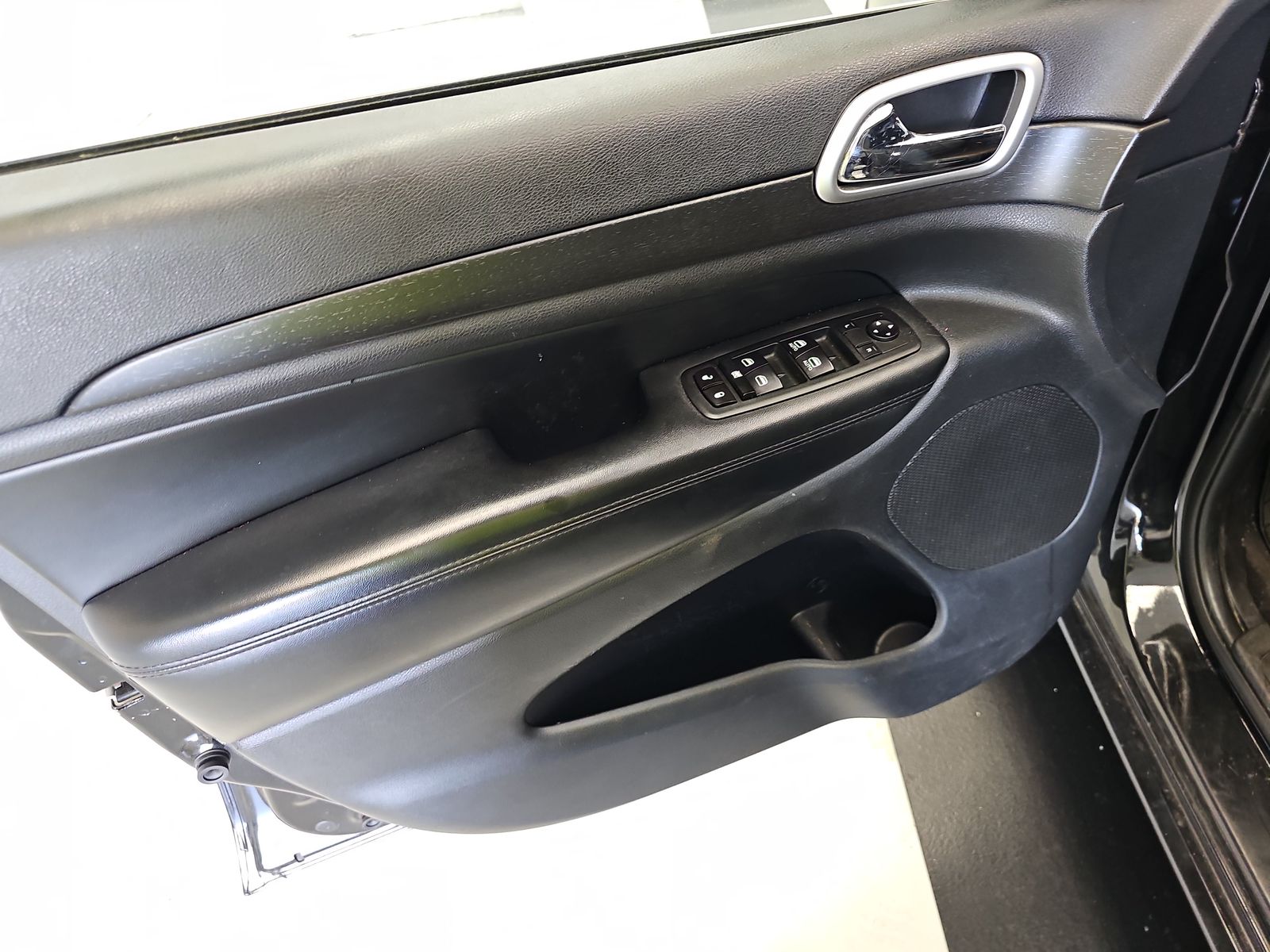 2015 Jeep Grand Cherokee Laredo Altitude Edition AWD