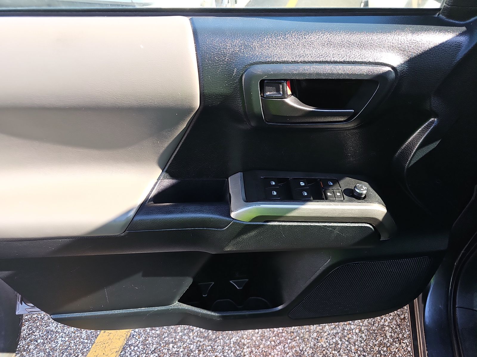 2017 Toyota Tacoma SR5 AWD