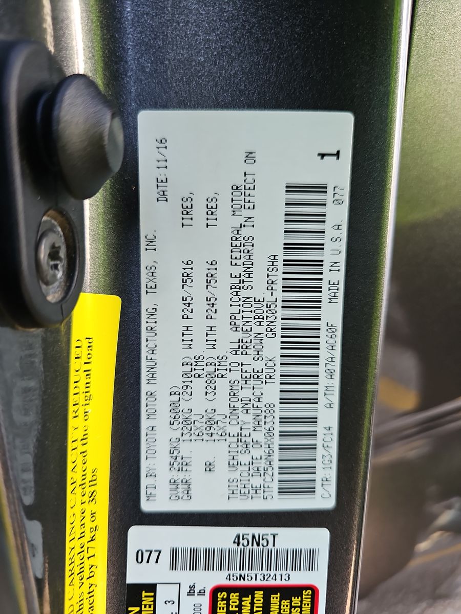 2017 Toyota Tacoma SR5 AWD