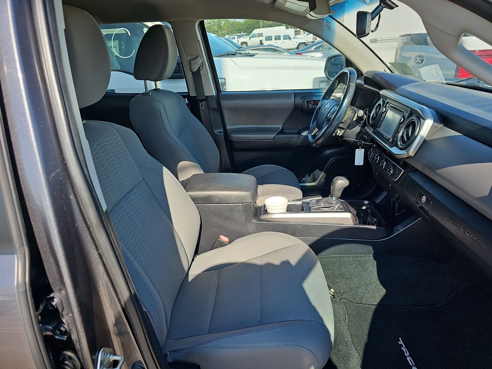 2017 Toyota Tacoma SR5 AWD