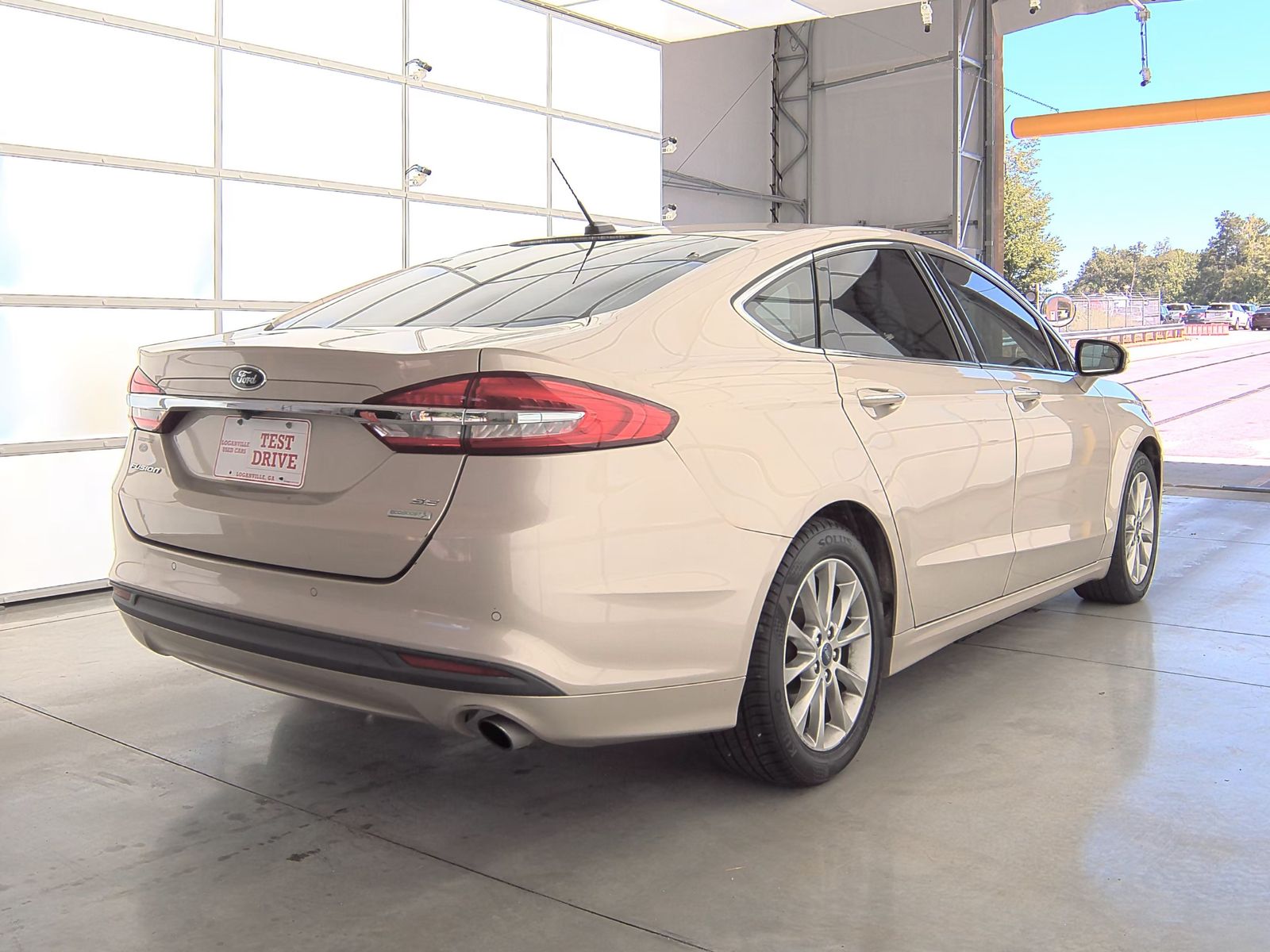 2017 Ford Fusion SE FWD