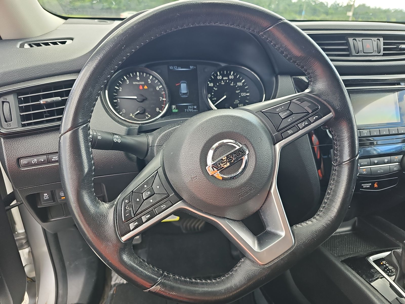 2017 Nissan Rogue SV FWD
