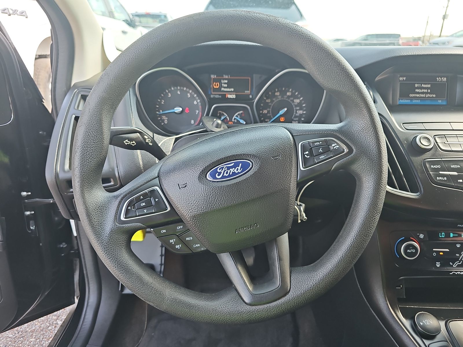 2018 Ford Focus SE FWD