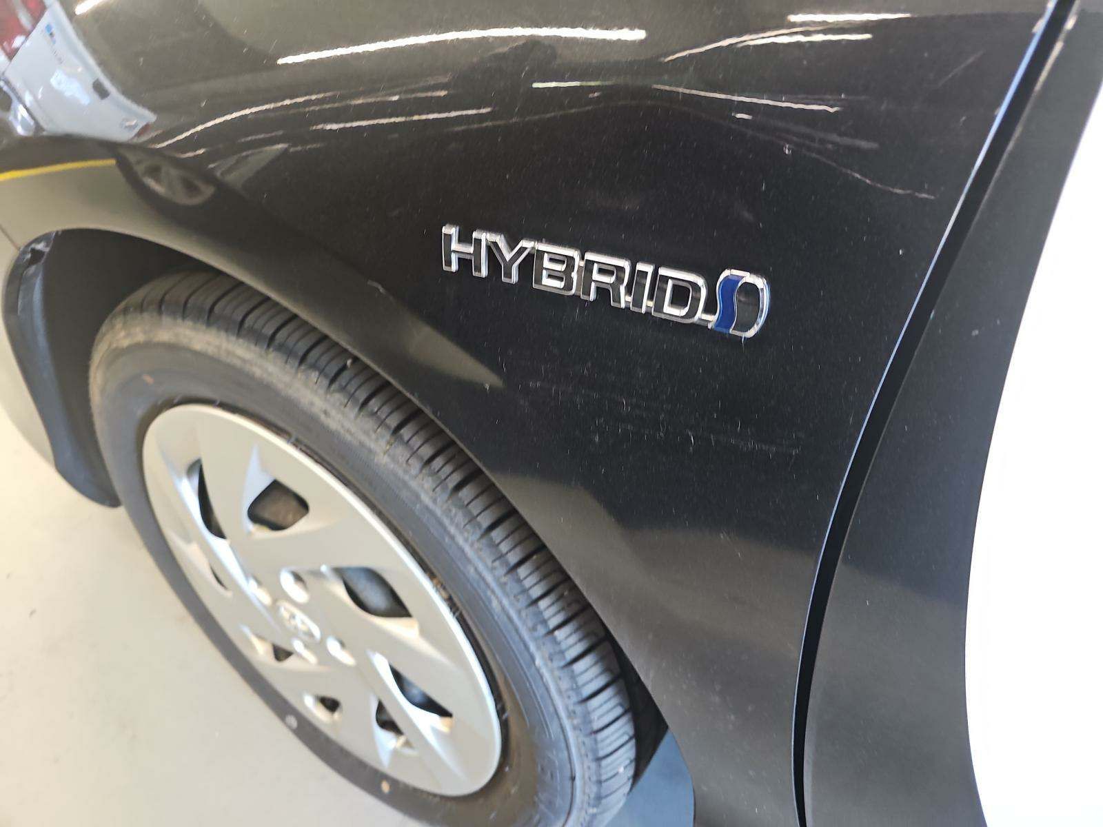 2016 Toyota Prius c Two FWD