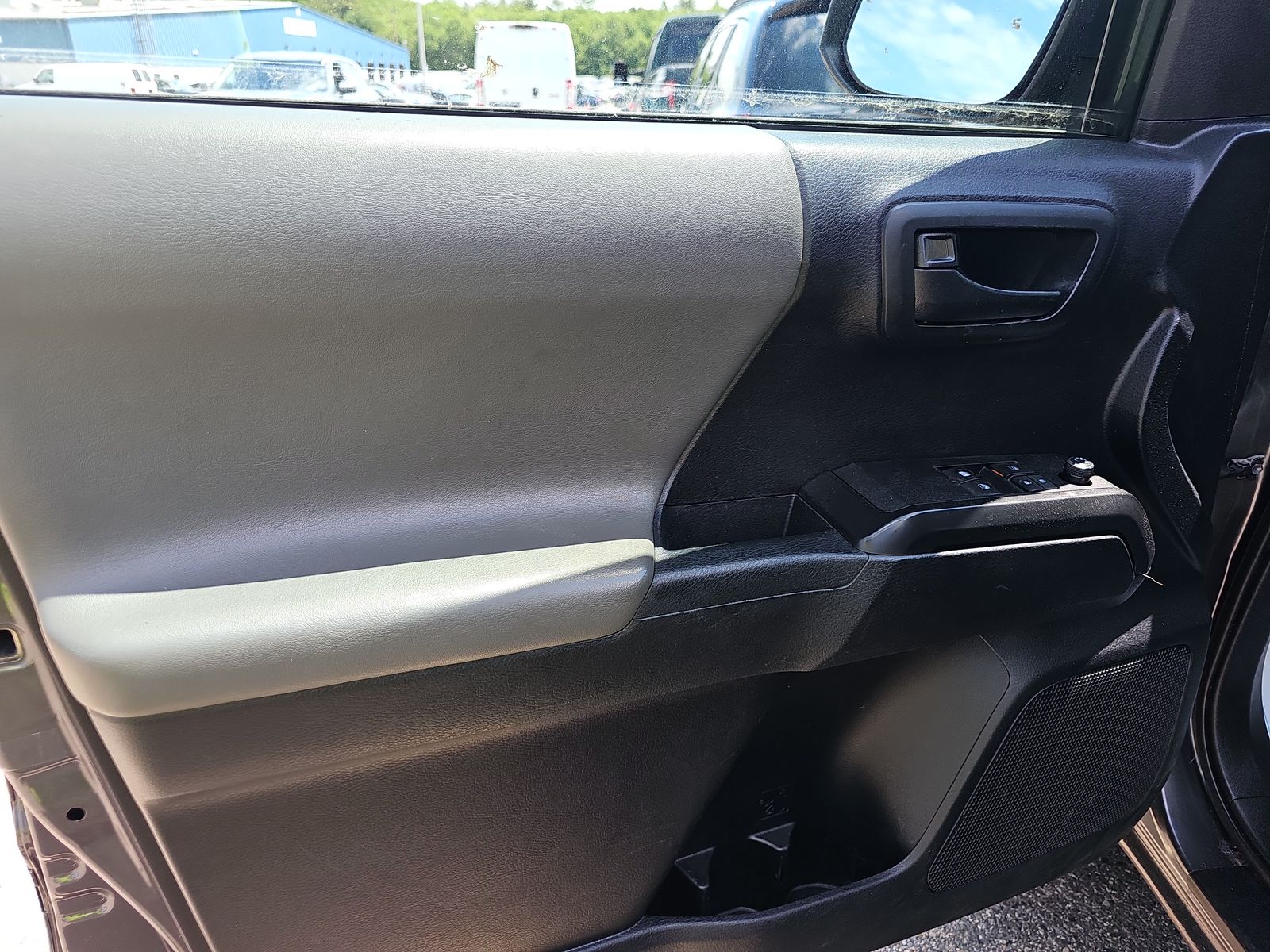 2018 Toyota Tacoma SR AWD