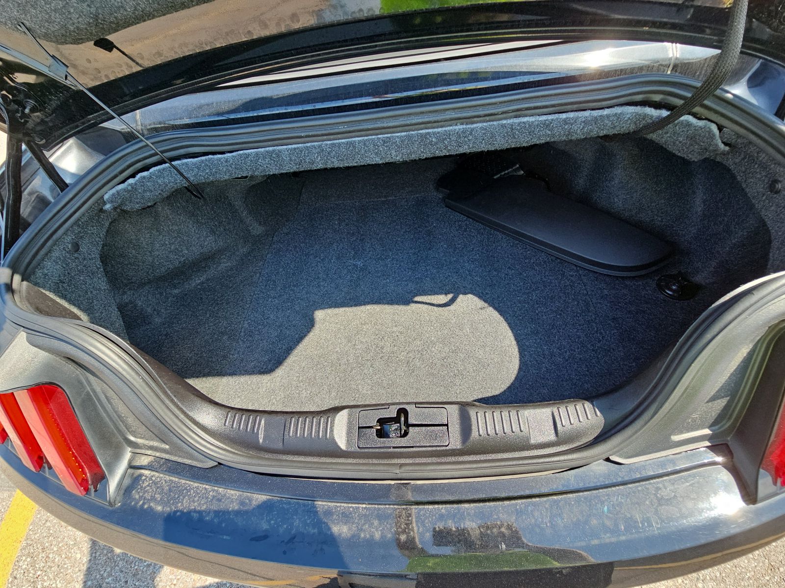 2020 Ford Mustang EcoBoost Premium RWD