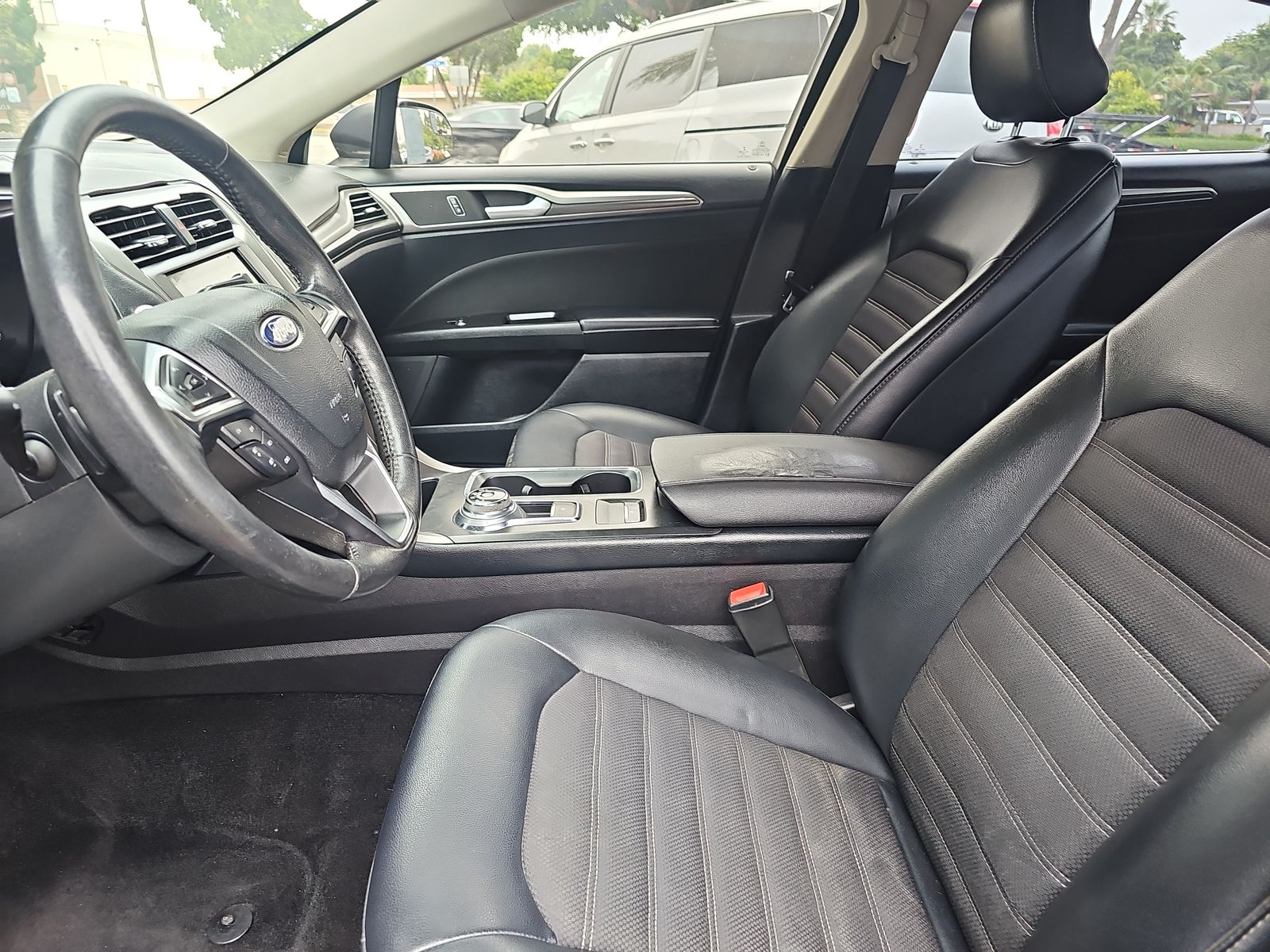 2017 Ford Fusion SE FWD