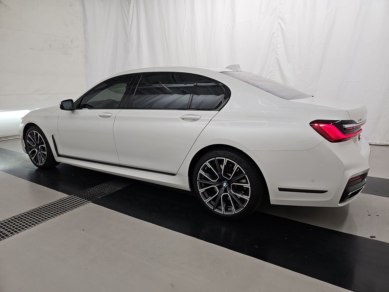 2022 BMW 7 Series 750i xDrive AWD