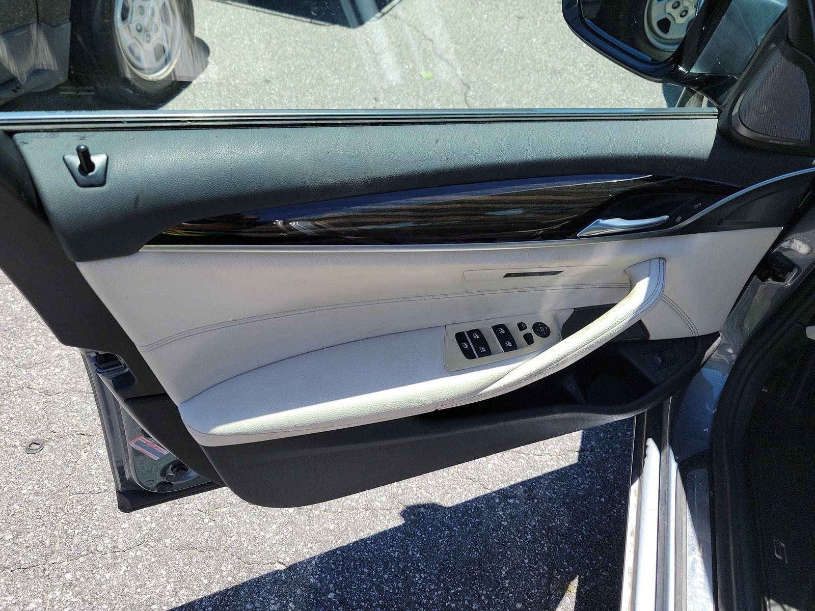 2018 BMW 5 Series 540i RWD