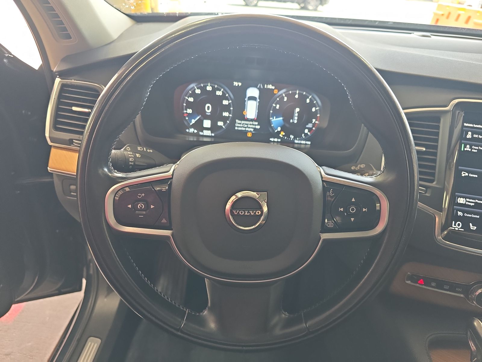 2021 Volvo XC90 T6 Momentum AWD