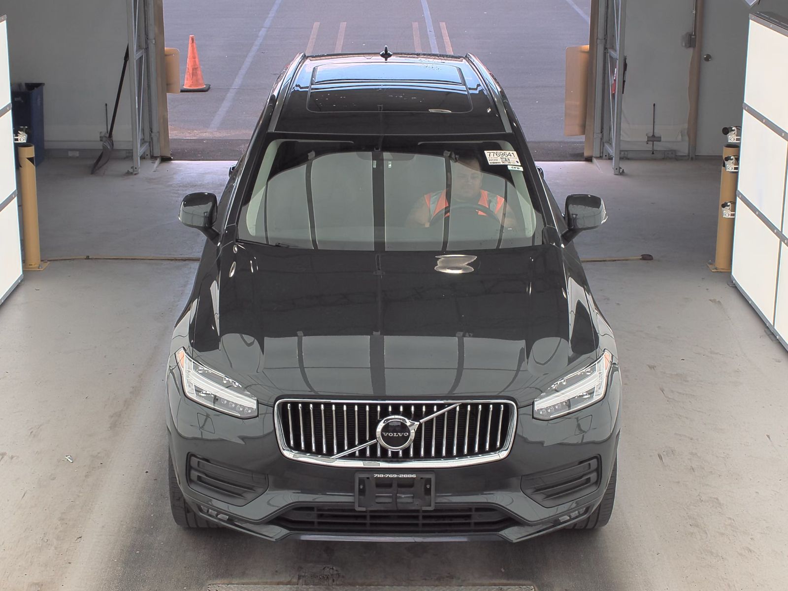 2021 Volvo XC90 T6 Momentum AWD