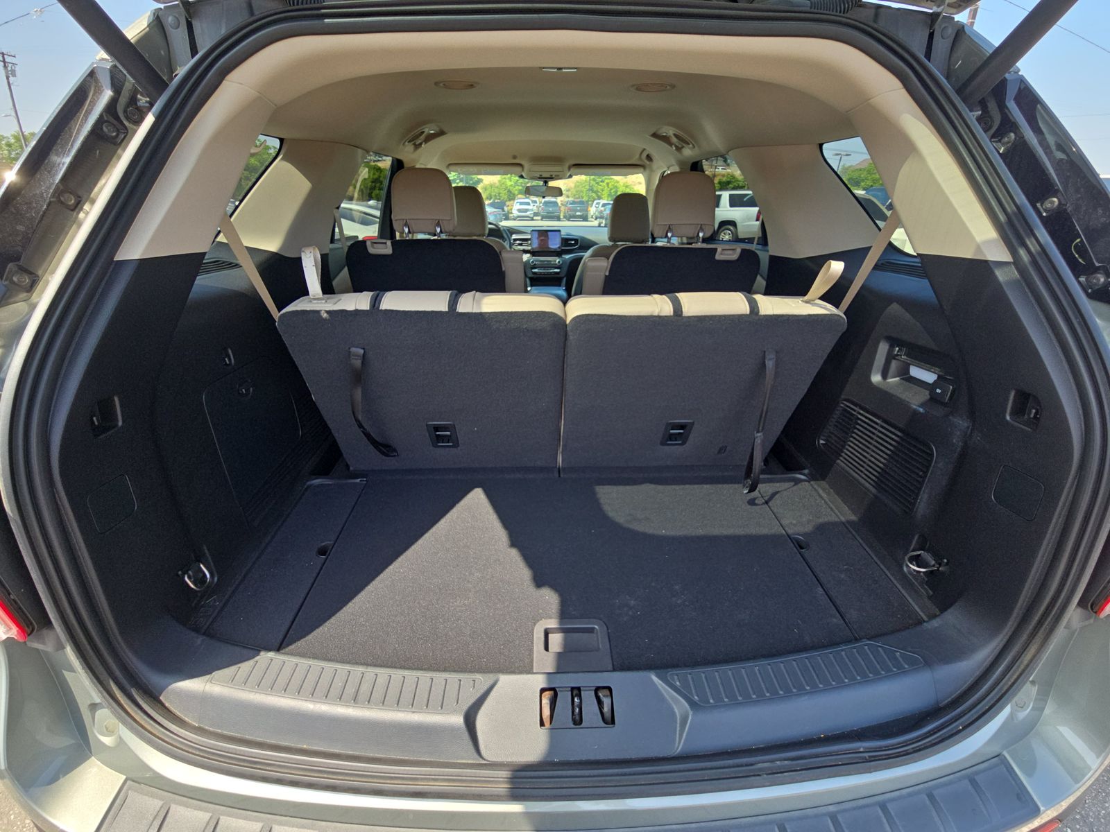 2020 Ford Explorer XLT RWD