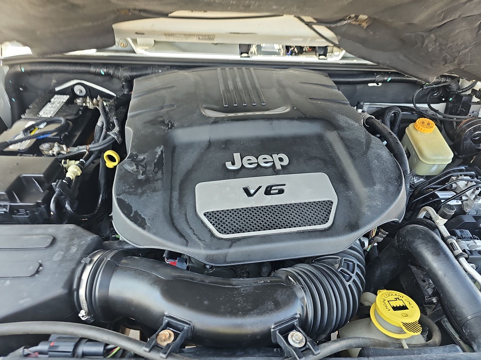 2014 Jeep Wrangler Unlimited Sahara AWD