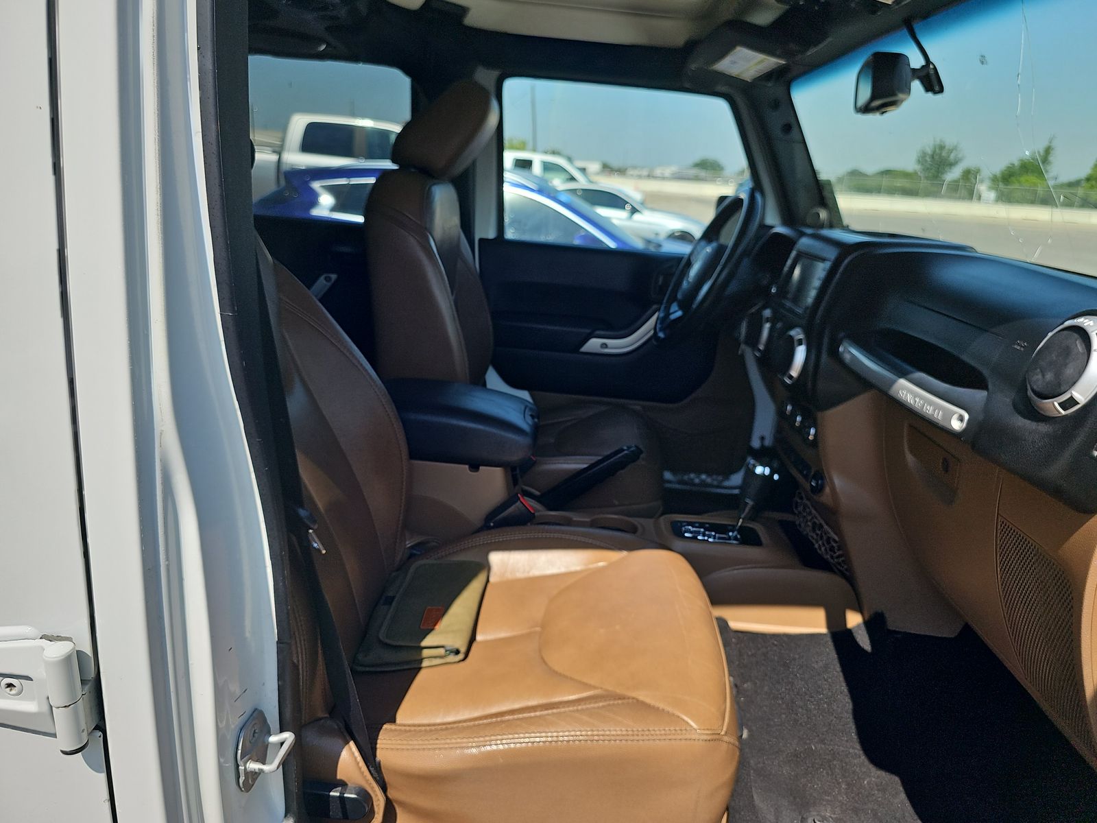 2014 Jeep Wrangler Unlimited Sahara AWD