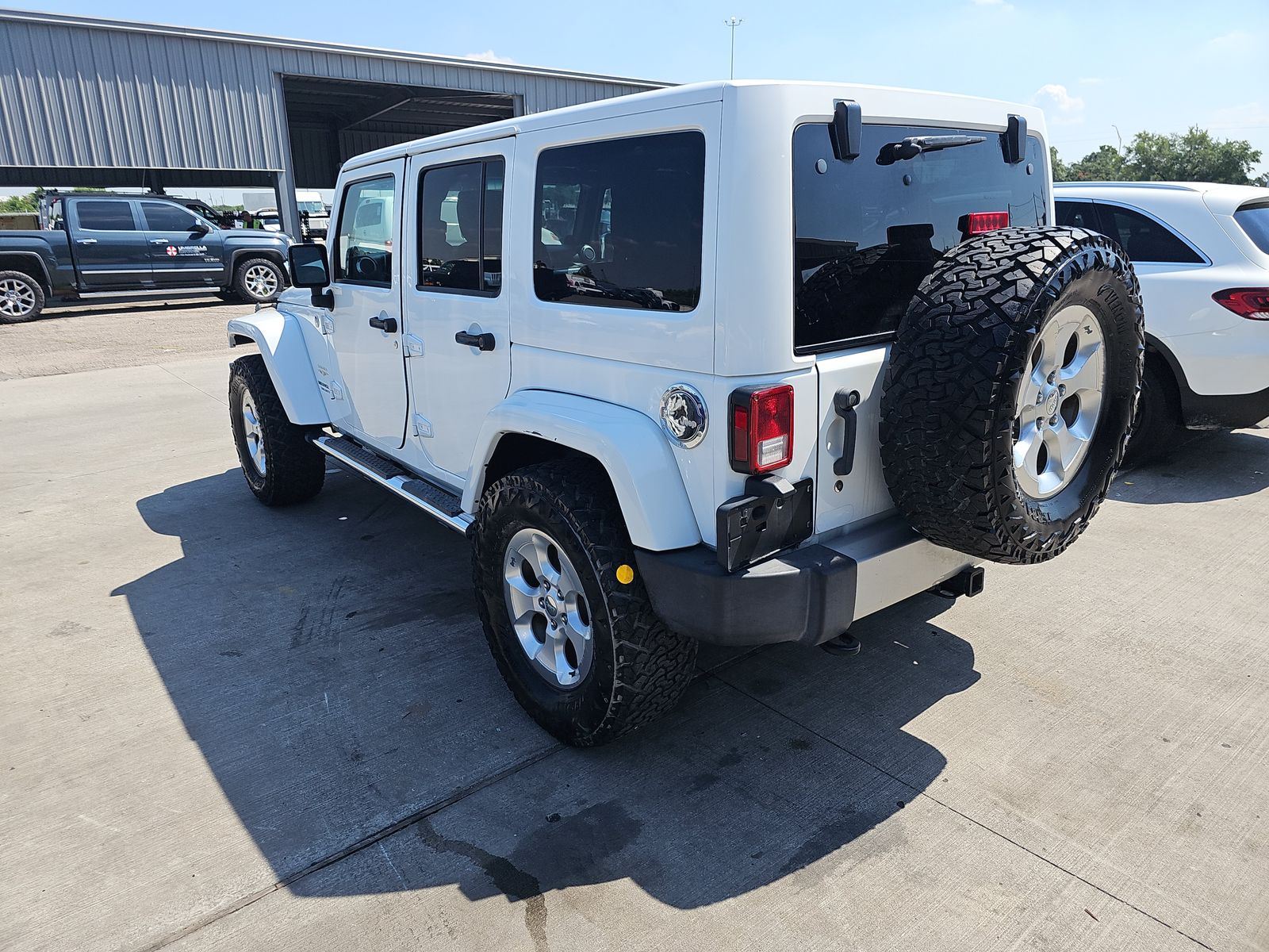 2014 Jeep Wrangler Unlimited Sahara AWD