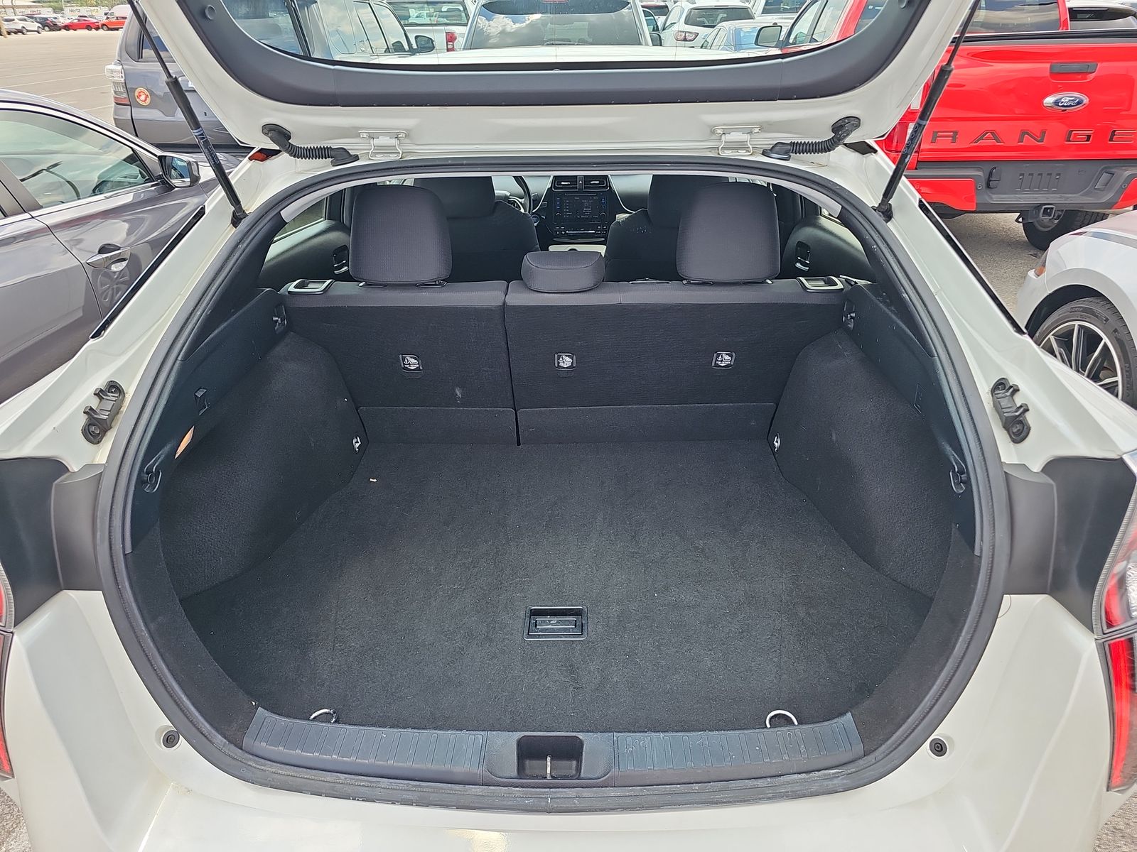 2018 Toyota Prius Three FWD