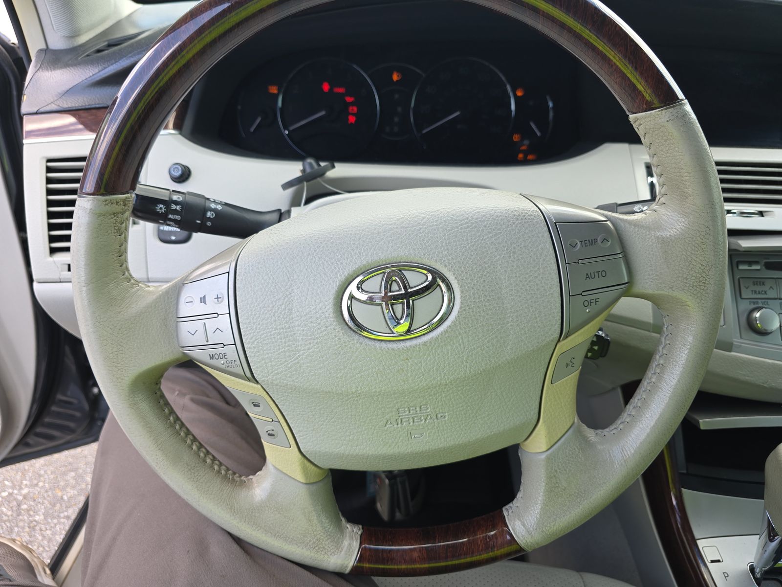 2010 Toyota Avalon Limited FWD