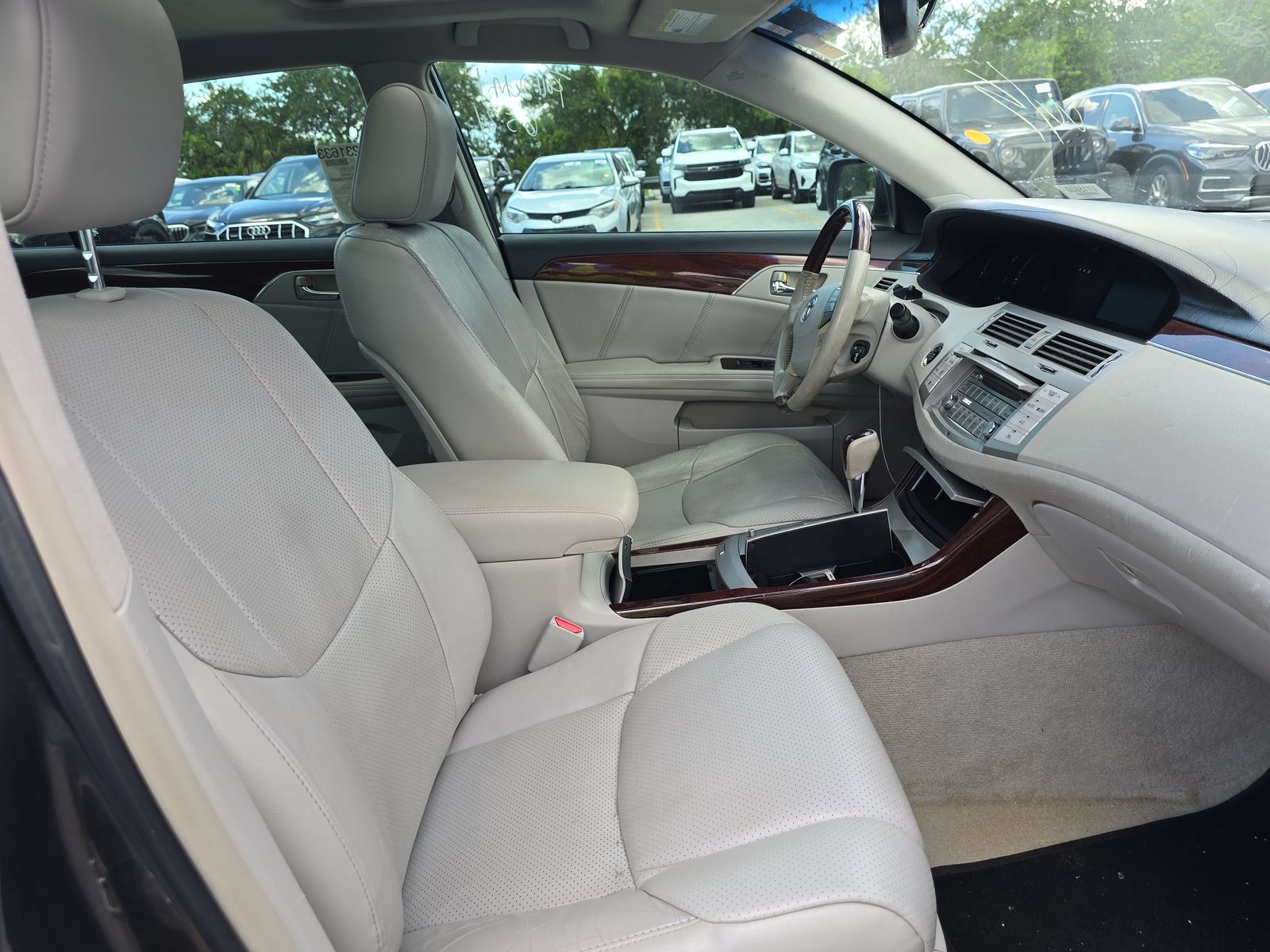 2010 Toyota Avalon Limited FWD