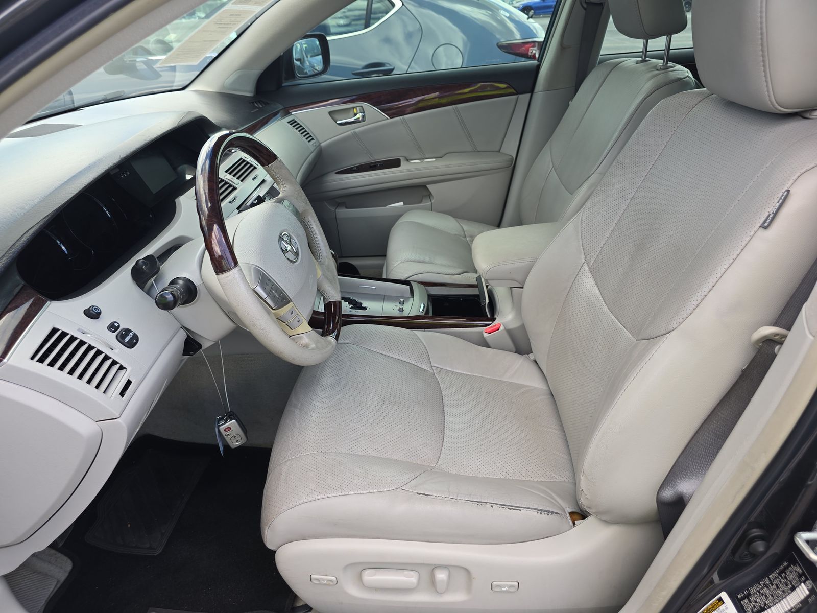 2010 Toyota Avalon Limited FWD
