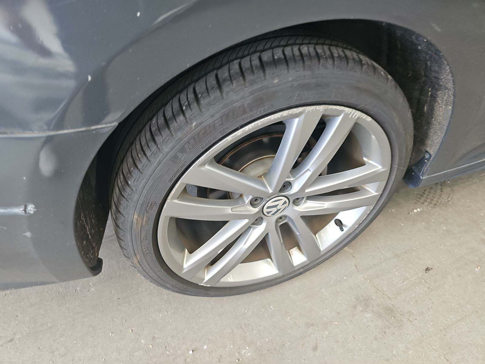 2018 Volkswagen Passat 2.0T R-Line FWD