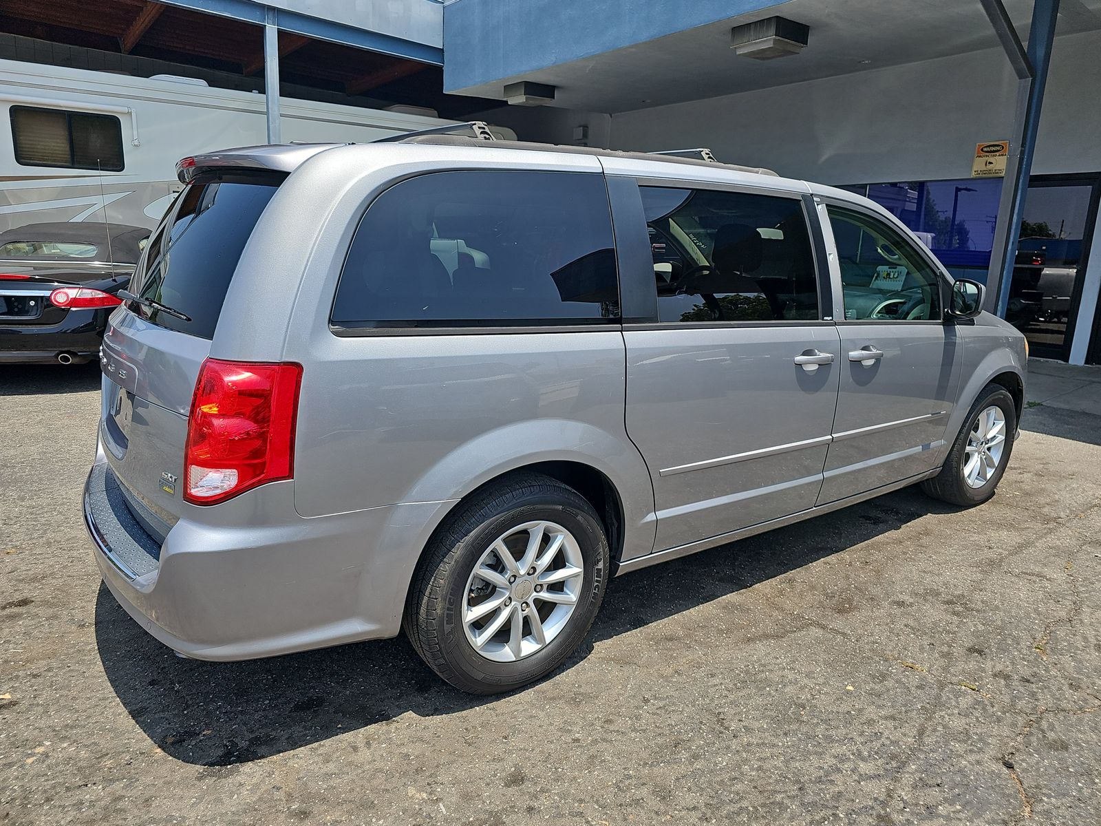 2014 Dodge Grand Caravan SXT FWD