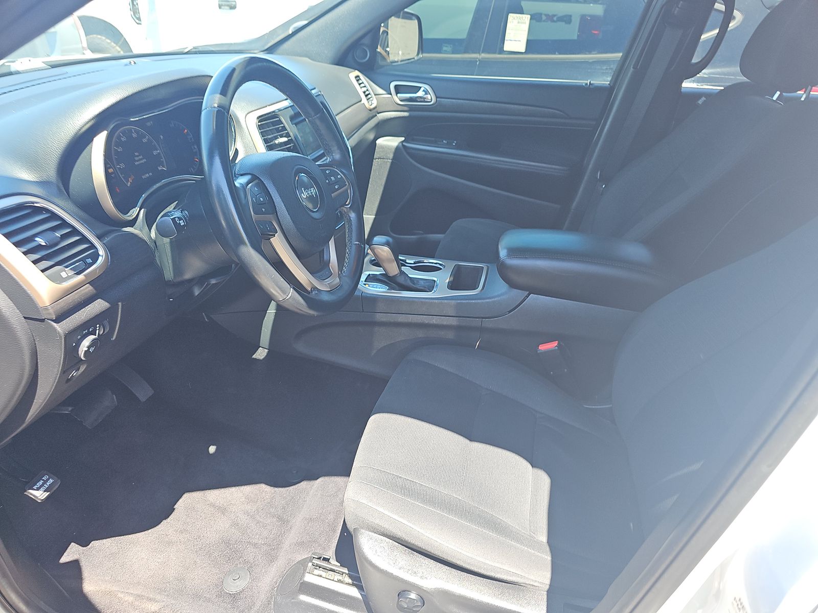 2016 Jeep Grand Cherokee Laredo RWD