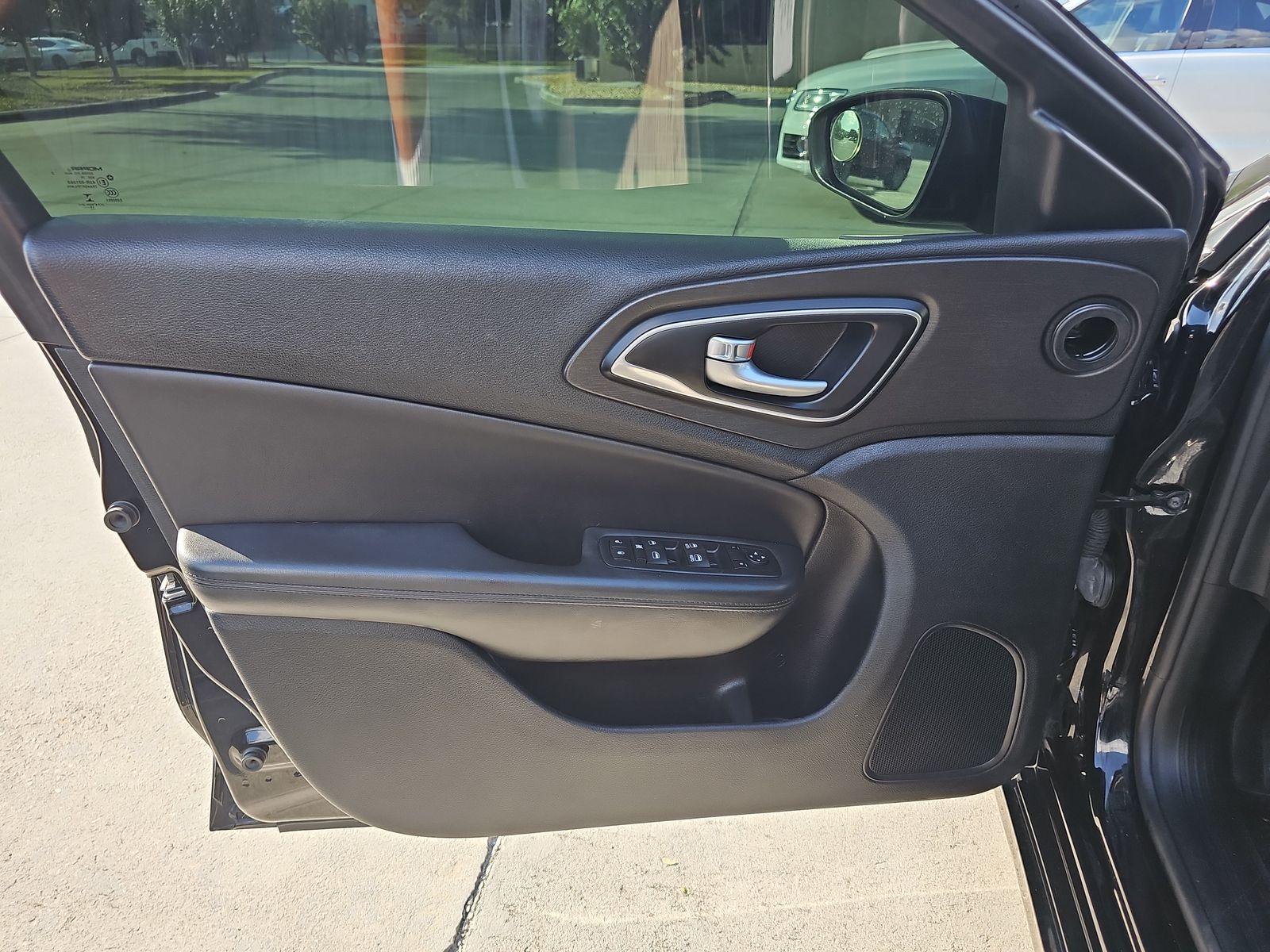 2016 Chrysler 200 Limited Platinum FWD