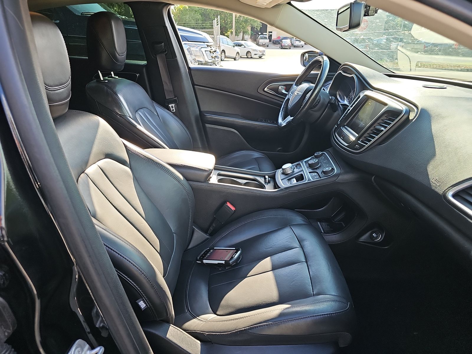 2016 Chrysler 200 Limited Platinum FWD