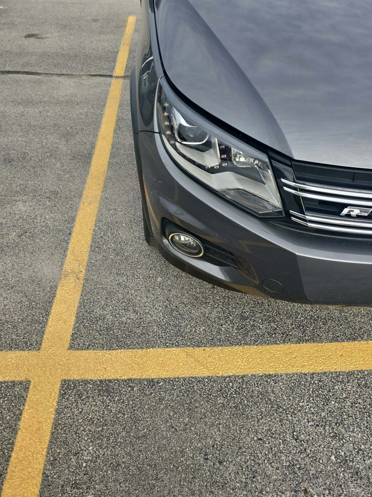 2014 Volkswagen Tiguan 2.0T R-Line FWD
