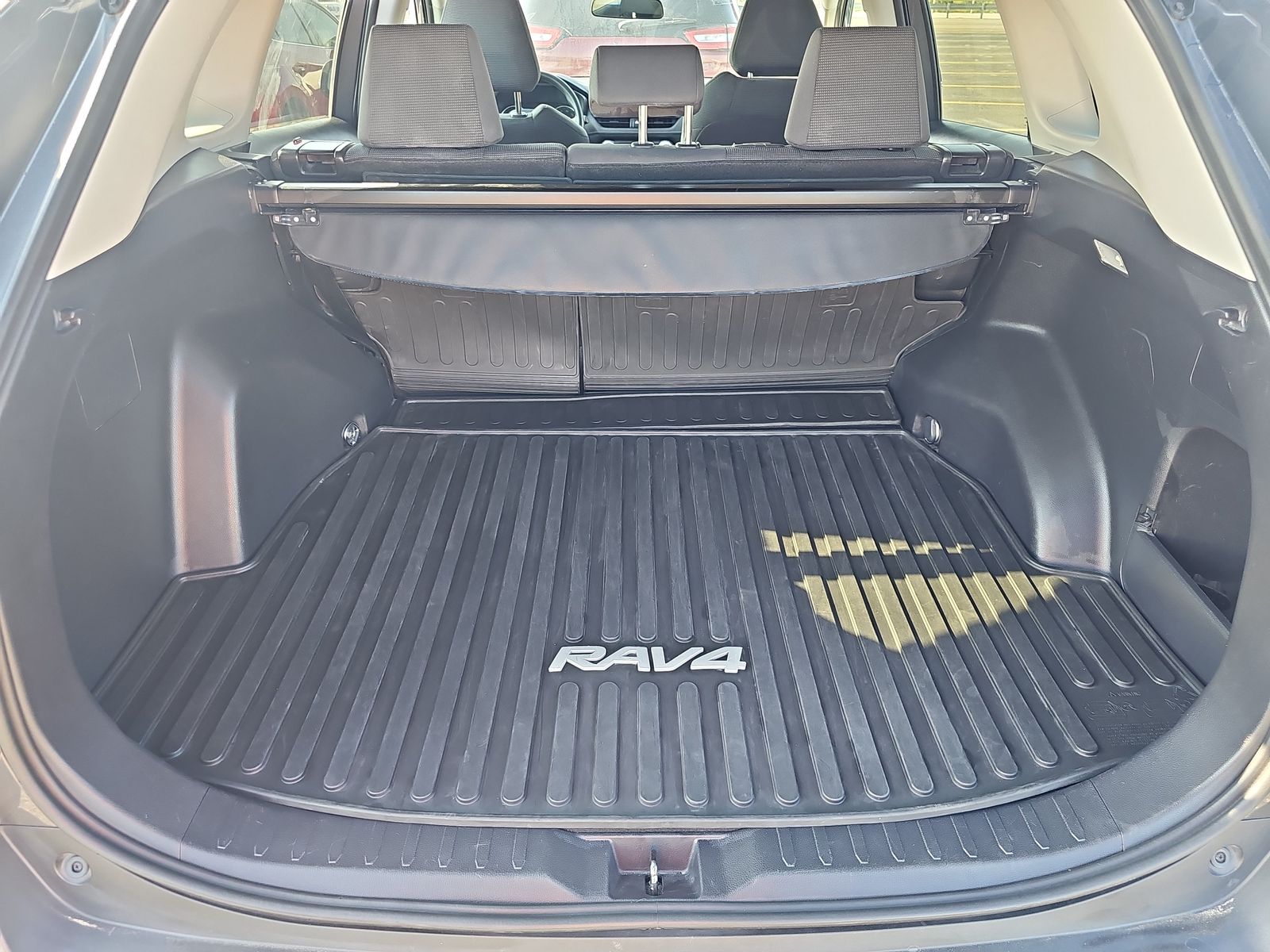 2019 Toyota RAV4 LE AWD
