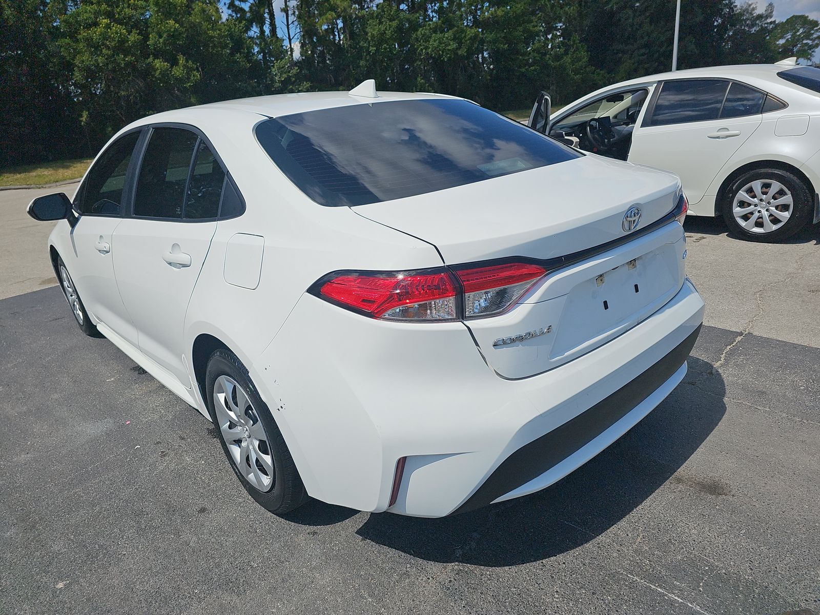 2022 Toyota Corolla LE FWD