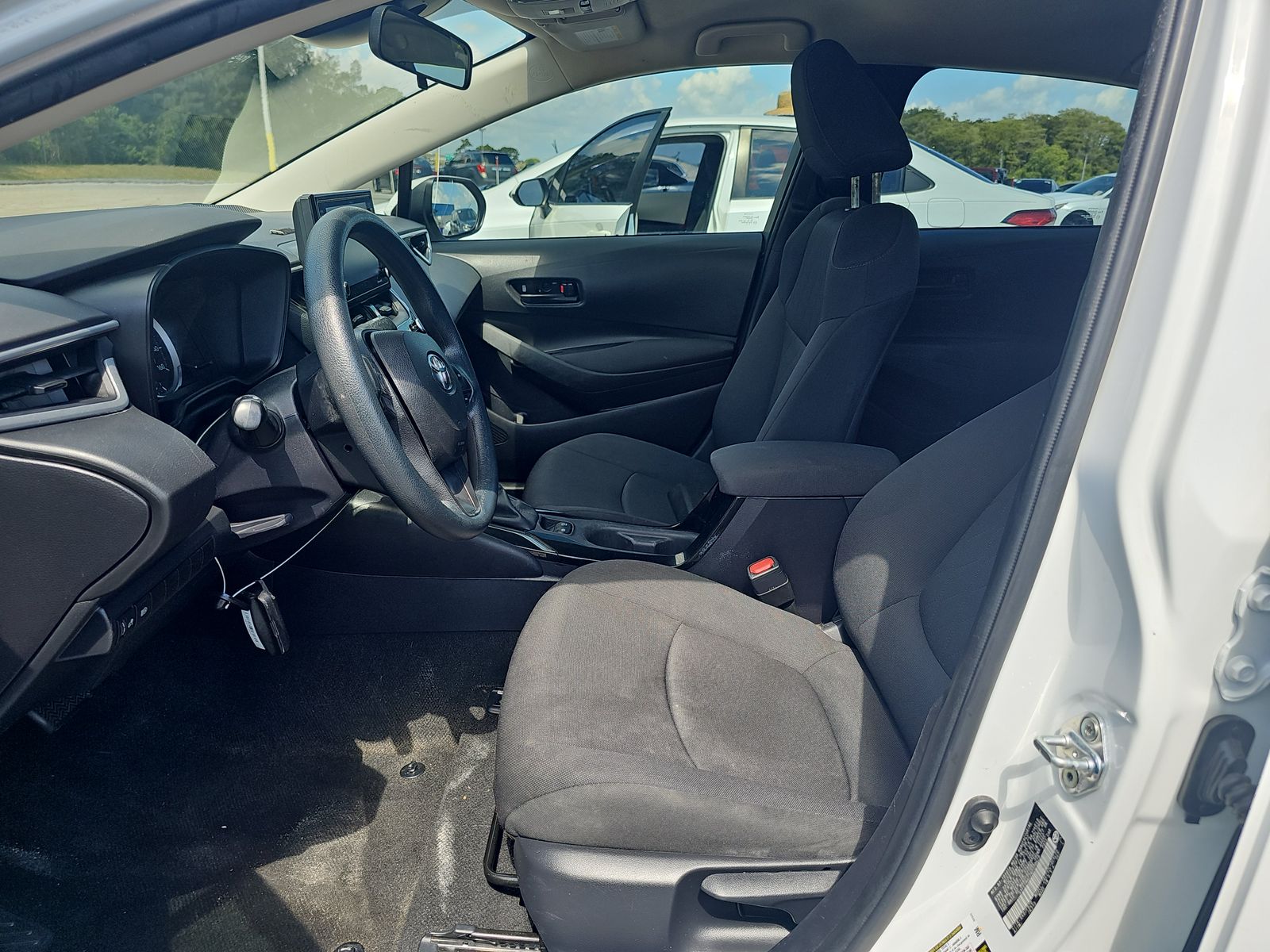 2022 Toyota Corolla LE FWD