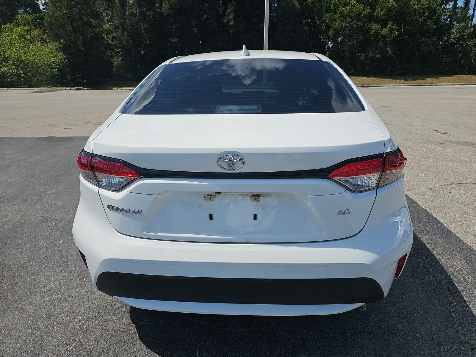 2022 Toyota Corolla LE FWD