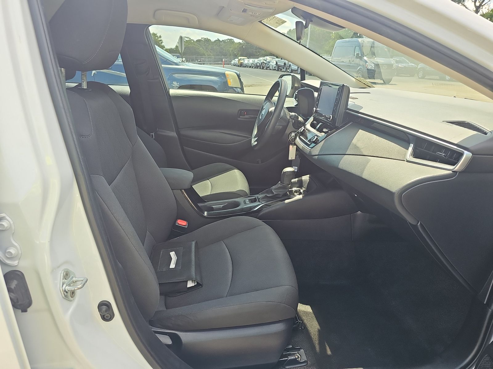 2022 Toyota Corolla LE FWD
