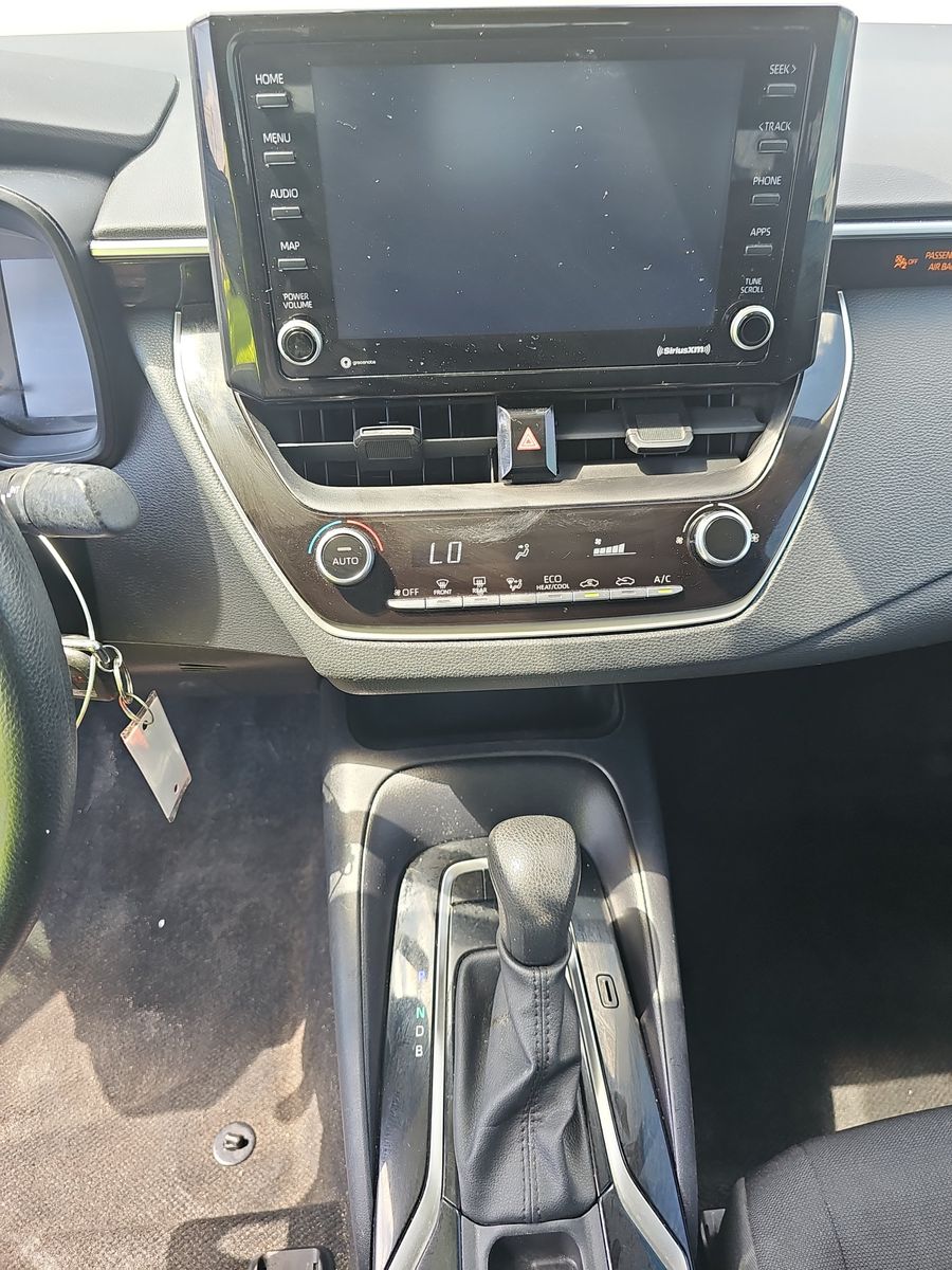 2022 Toyota Corolla LE FWD