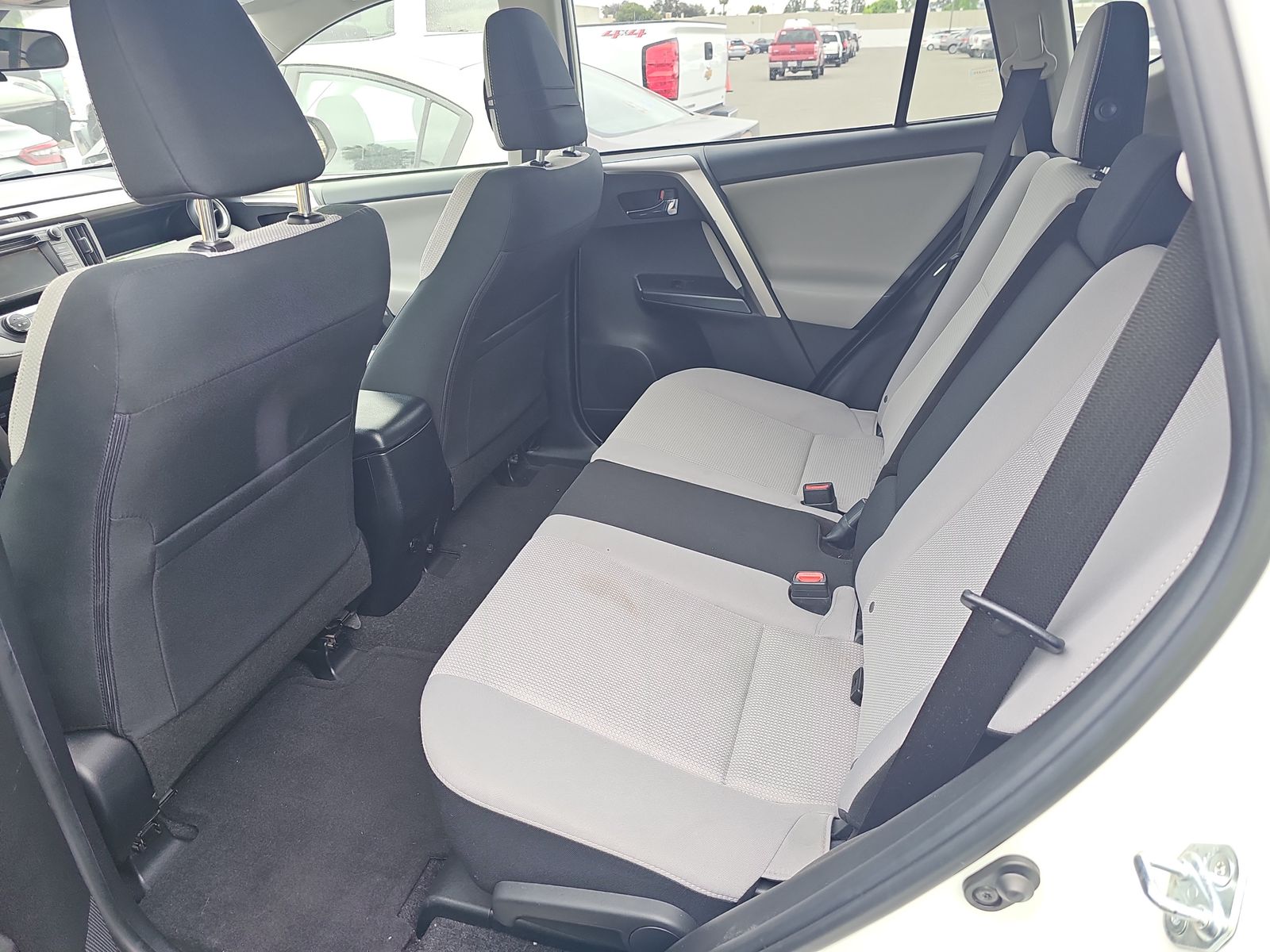 2017 Toyota RAV4 XLE FWD