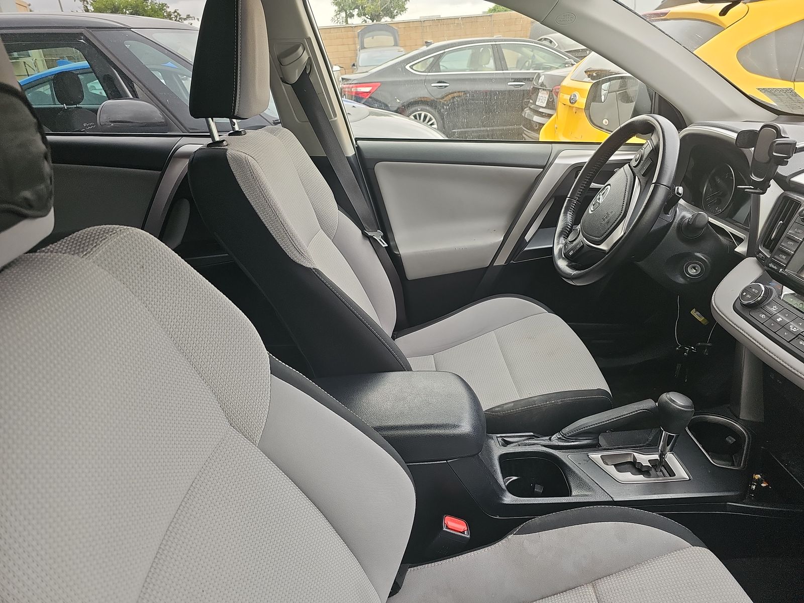 2017 Toyota RAV4 XLE FWD