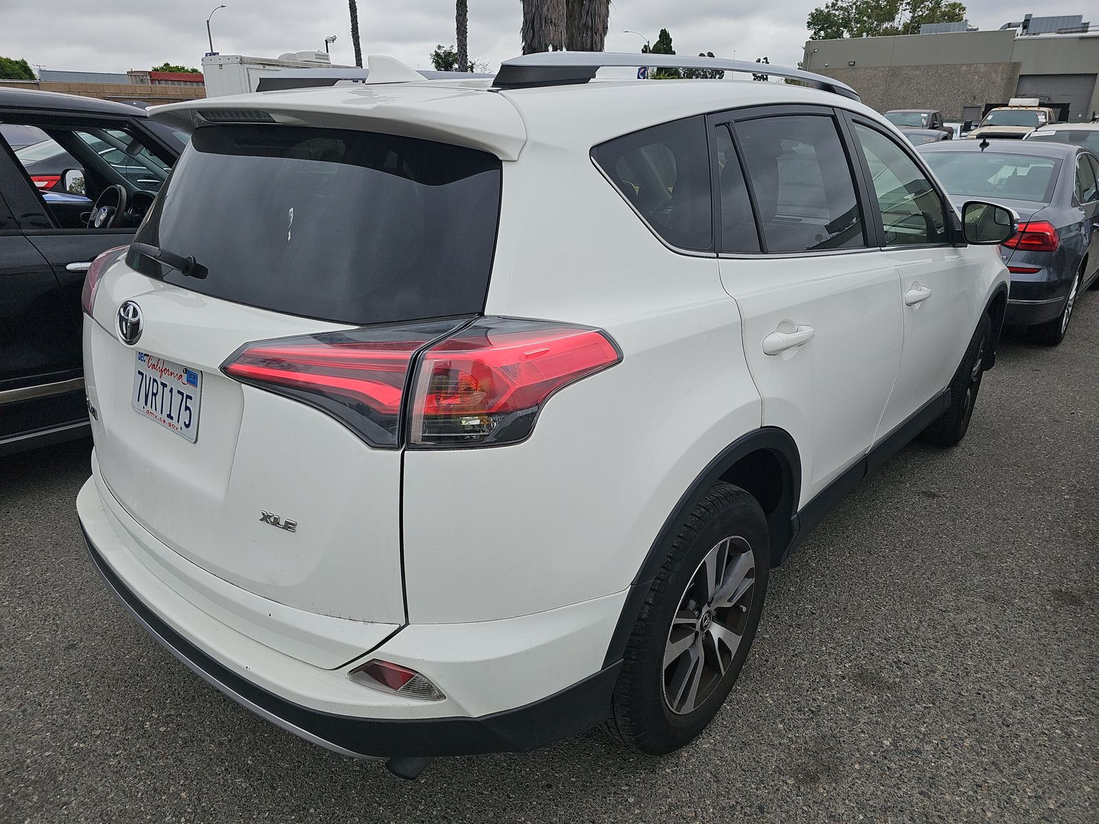 2017 Toyota RAV4 XLE FWD