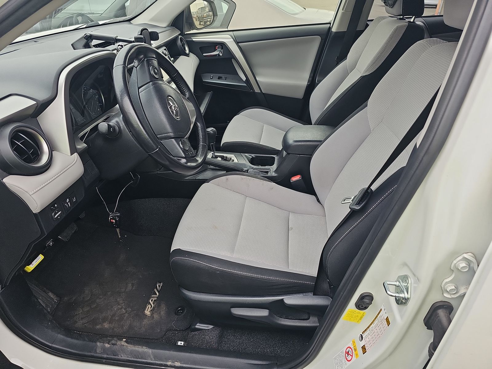 2017 Toyota RAV4 XLE FWD
